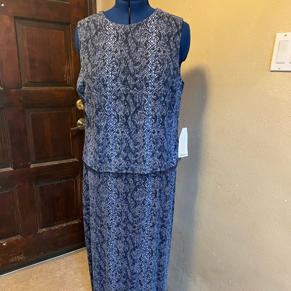 Betty and Adam sleeveless maxi dress reptile print - Picture 1 of 7